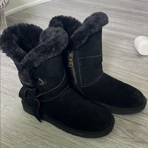 Lamo Medora Women’s Faux Fur Boots Black Suede size 8